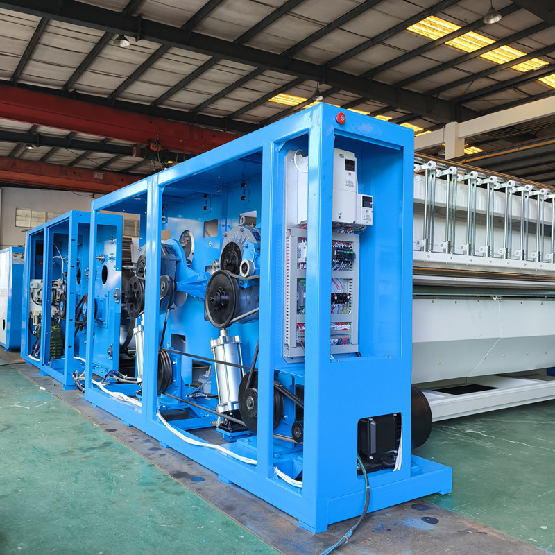 輥槽結(jié)合型熨平機(jī) 輥槽結(jié)合型熨平機(jī)